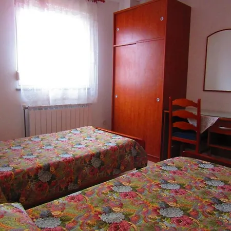 In With Terrace, Air Conditioning, Wifi, Washing Machine 633-1 Apartman *